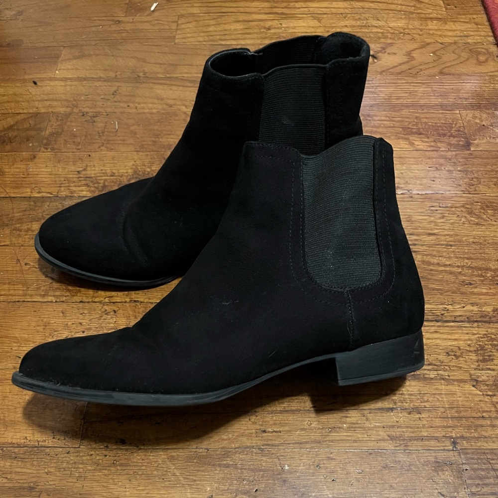 JustFab
Classic Girl Chelsea Boot